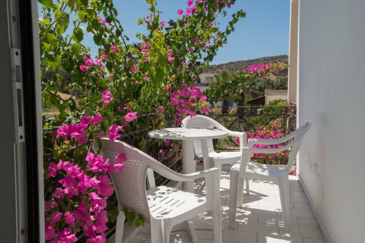 Kazakis Nikos Rooms Pitsidia Exterior foto